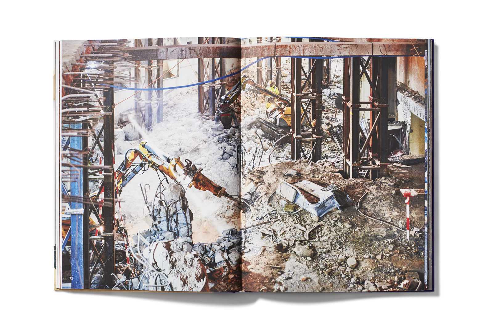 Demolition work for the floor lowering of the basement